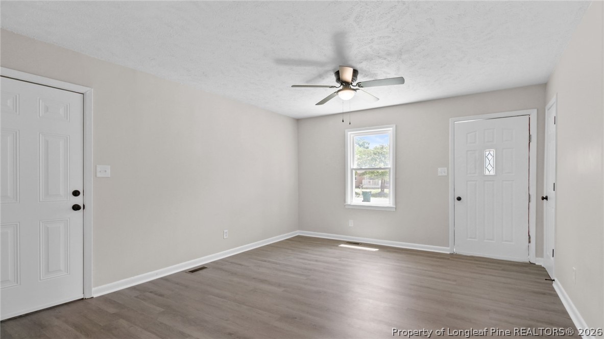 3610 Yorktown Road Hope Mills, NC 28348 - Photo 6 of 30
