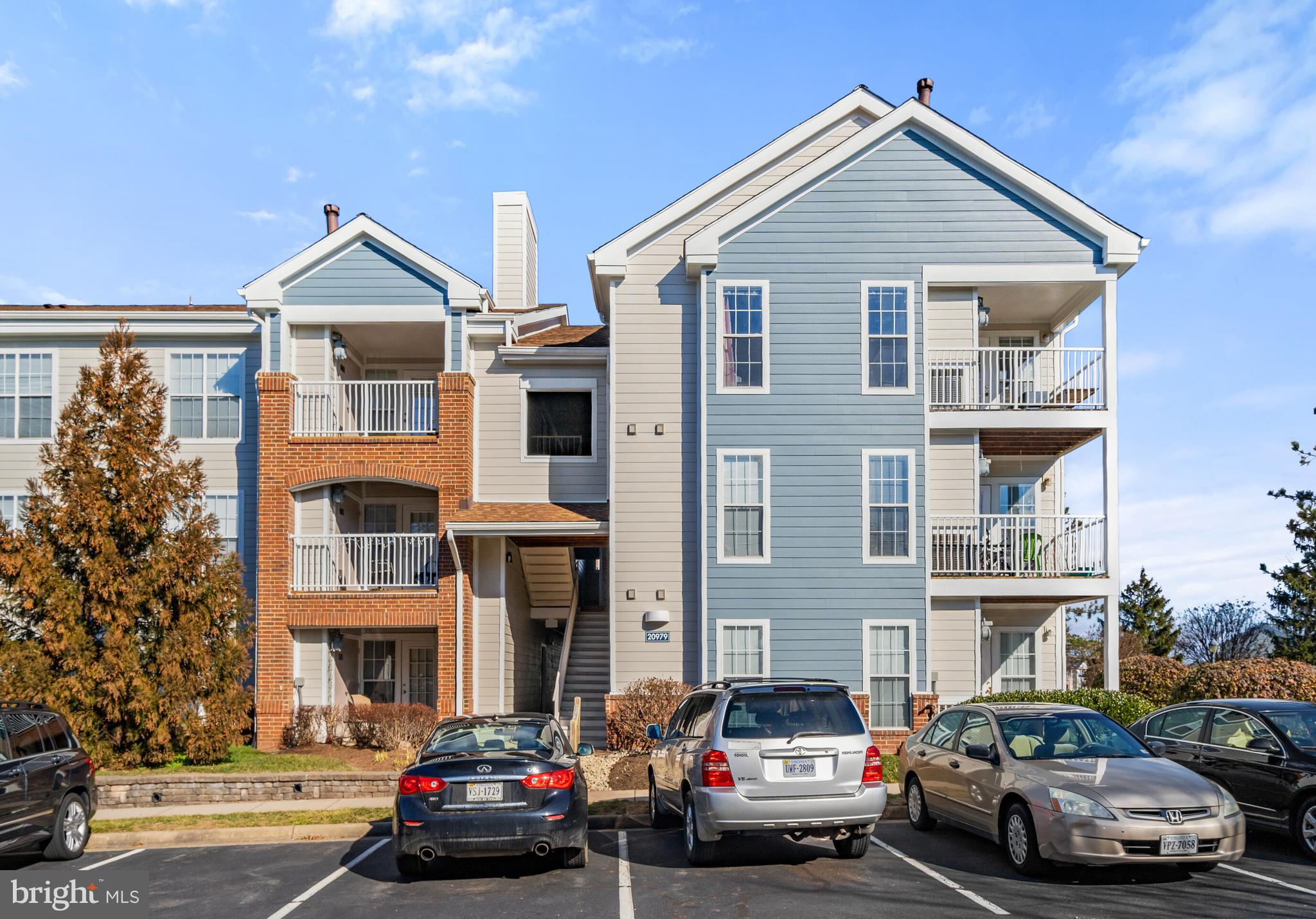 20979 Timber Ridge Terrace, Unit 301 Ashburn, VA 20147 - Photo 2 of 37 Gallery Image 2