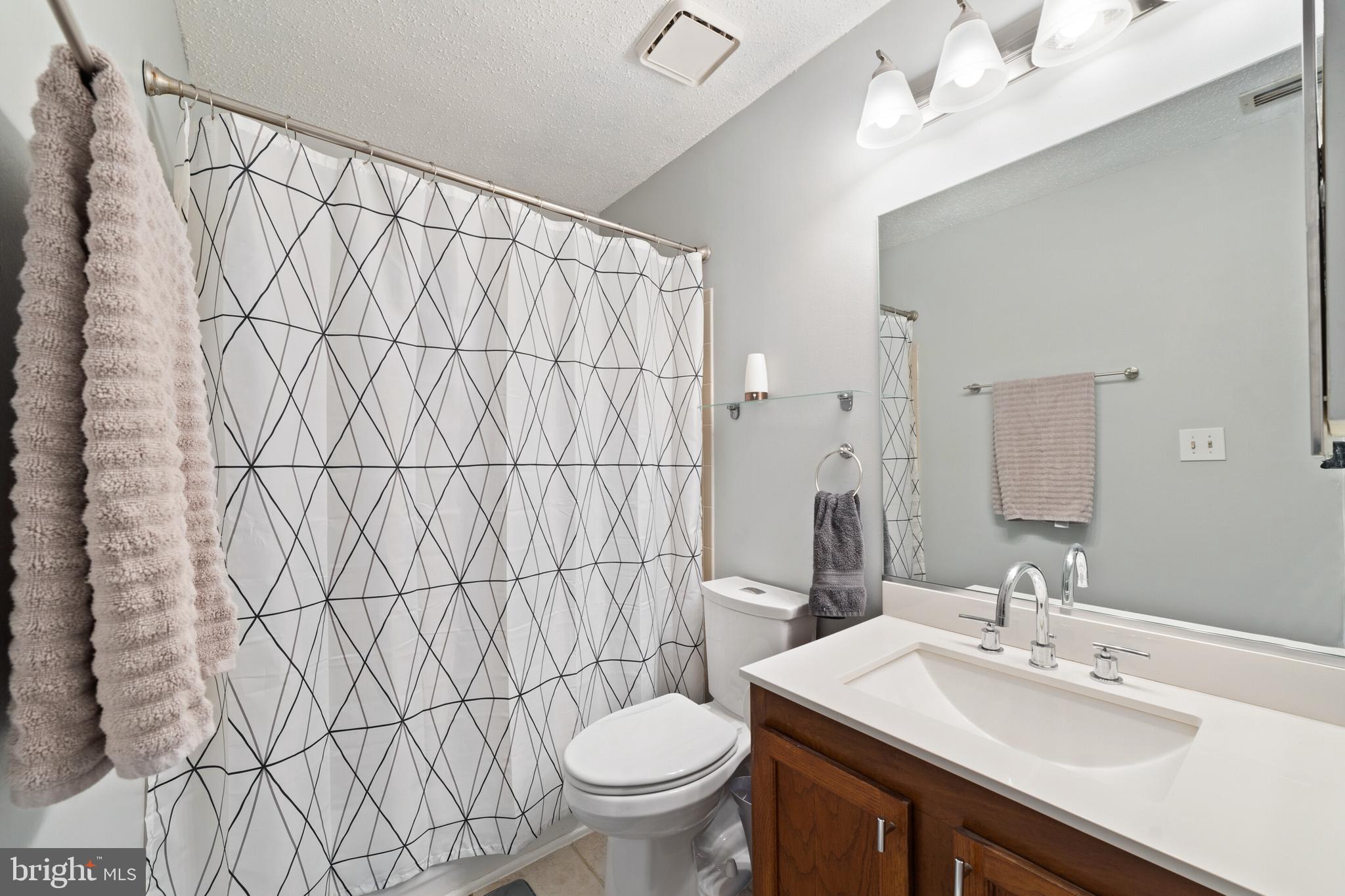 20979 Timber Ridge Terrace, Unit 301 Ashburn, VA 20147 - Photo 22 of 37 Gallery Image 22