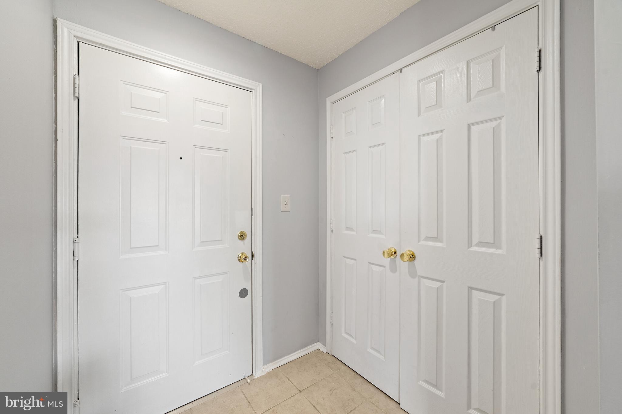 20979 Timber Ridge Terrace, Unit 301 Ashburn, VA 20147 - Photo 6 of 37 Gallery Image 6
