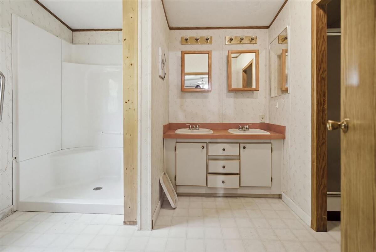 63 Main Street Turner, ME 04282 - Photo 32 of 55 36-05_Bathroom 04