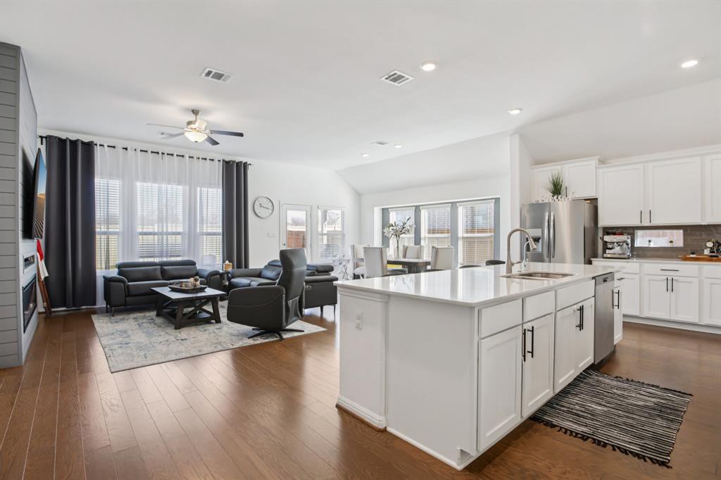 624 Spurlock Way Liberty Hill, TX 78642 - Photo 5 of 35