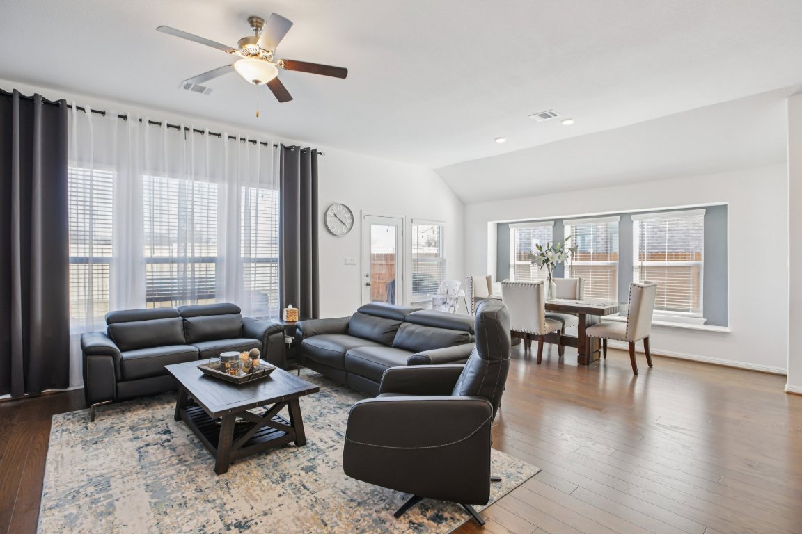 624 Spurlock Way Liberty Hill, TX 78642 - Photo 8 of 35