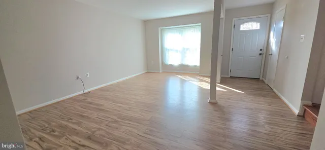 $3,100 | 5510 La Cross Court, Fairfax, VA 22032