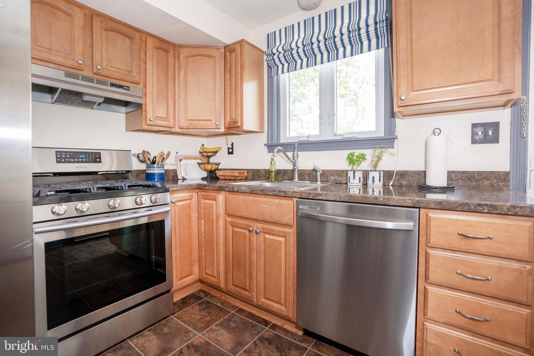 13 Beekman Road Wilmington, DE 19809 - Photo 15 of 31 Kitchen