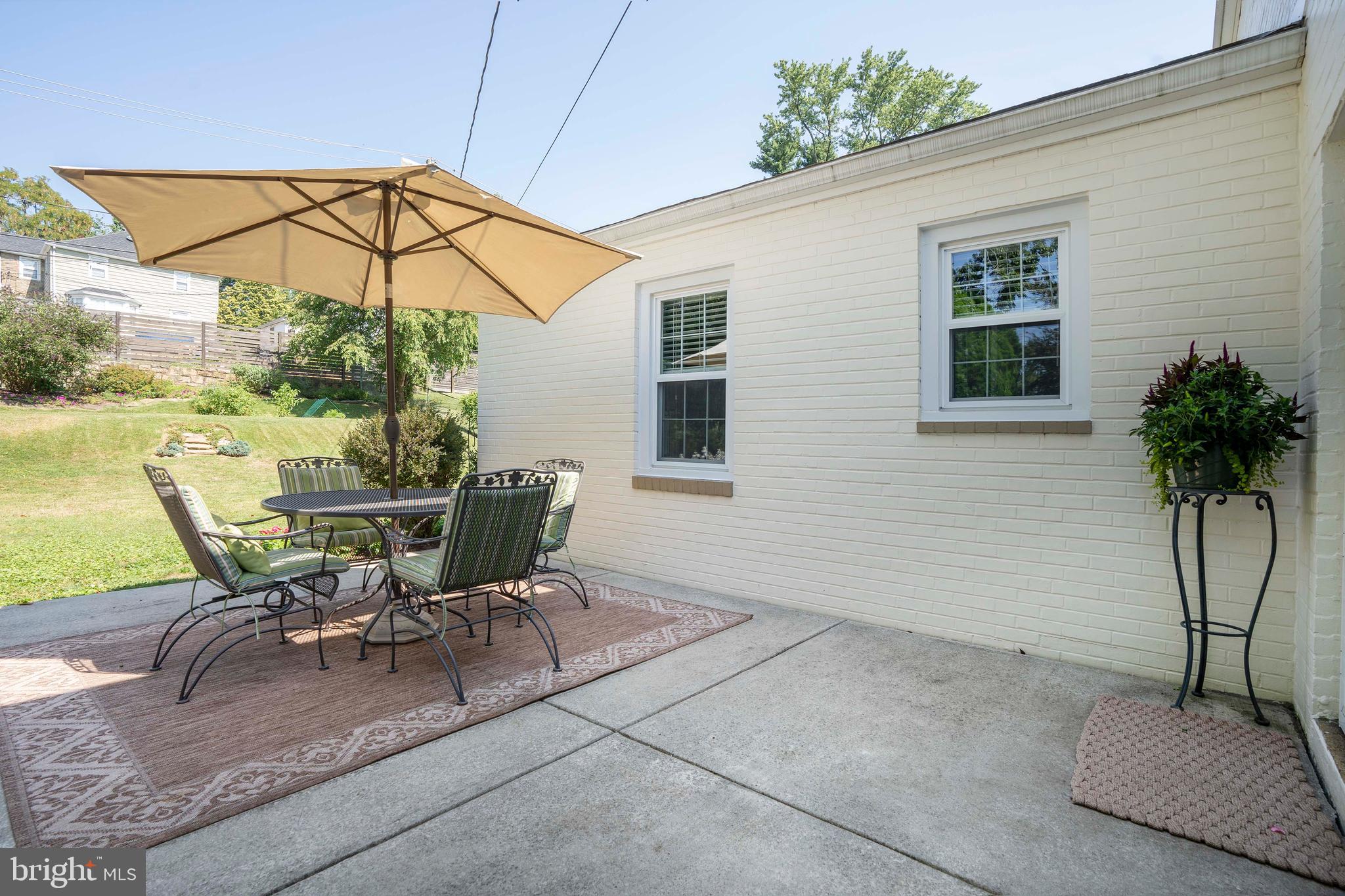 13 Beekman Road Wilmington, DE 19809 - Photo 27 of 31 Back Patio