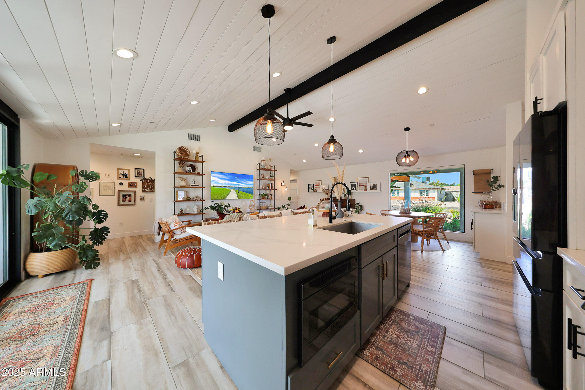 7031 East Monte Vista Road Scottsdale, AZ 85257 - Photo 23 of 23 Open Floor Plan Living