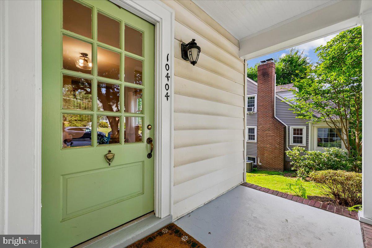 10404 Amherst Avenue Silver Spring, MD 20902 - Photo 4 of 49