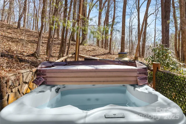 $599,000 | 201 Liberty Road, Waynesville, NC 28785