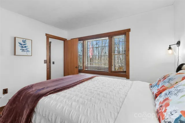 $599,000 | 201 Liberty Road, Waynesville, NC 28785