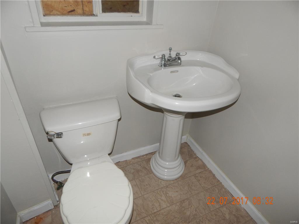 1651 7th Street Madison, IL 62060 - Photo 7 of 9
