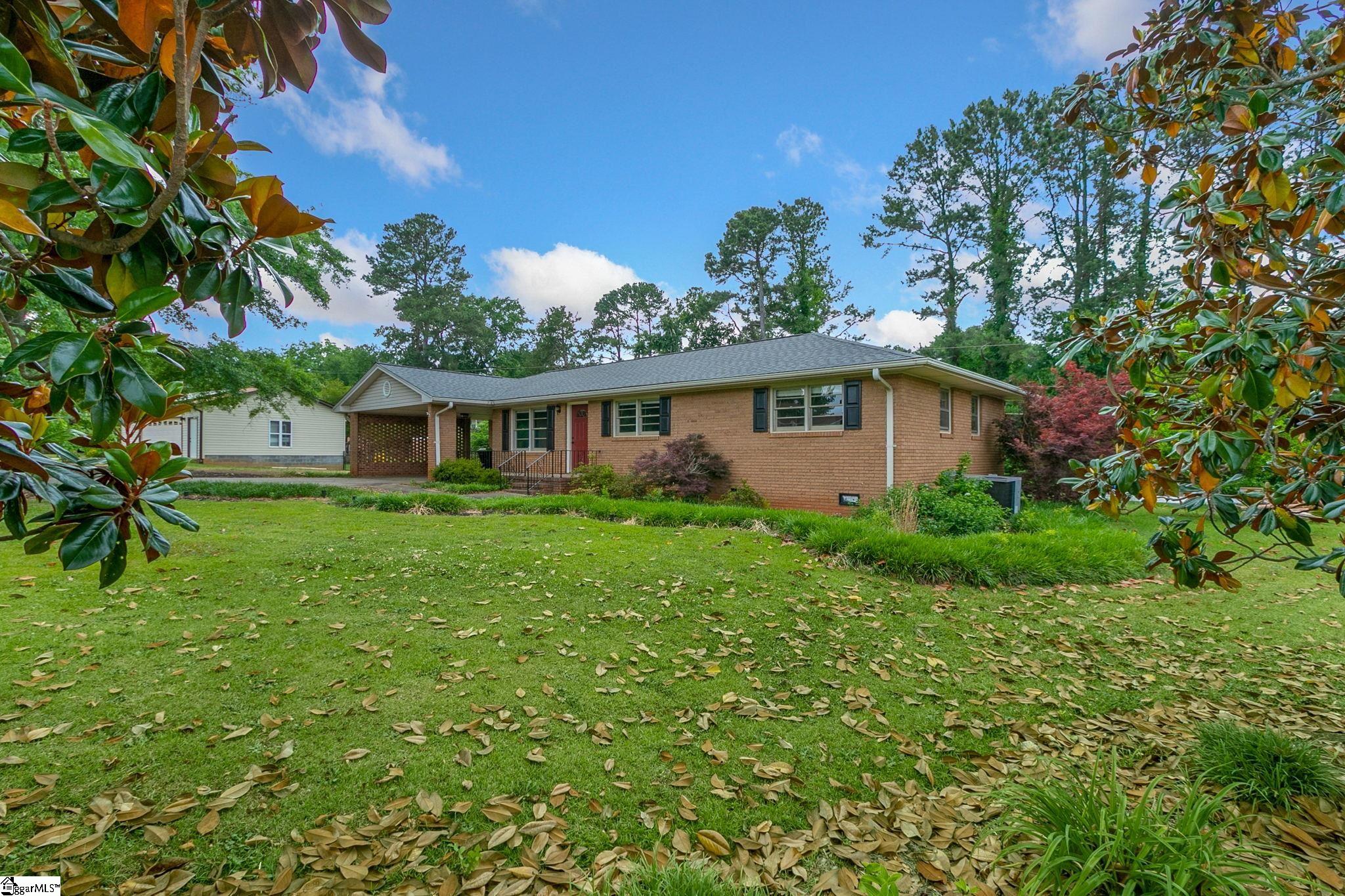 2703 Linmar Circle Anderson, SC 29621 - Photo 3 of 36 Gallery Image 3