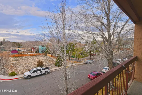 $1,395 | 2955 Lakeside Drive, Unit 301, Reno, NV 89509