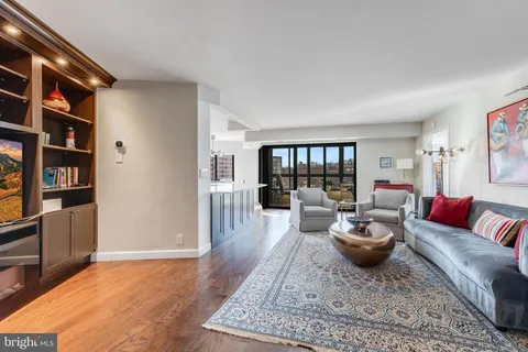 $760,000 | 1600 North Oak Street, Unit 622, Arlington, VA 22209