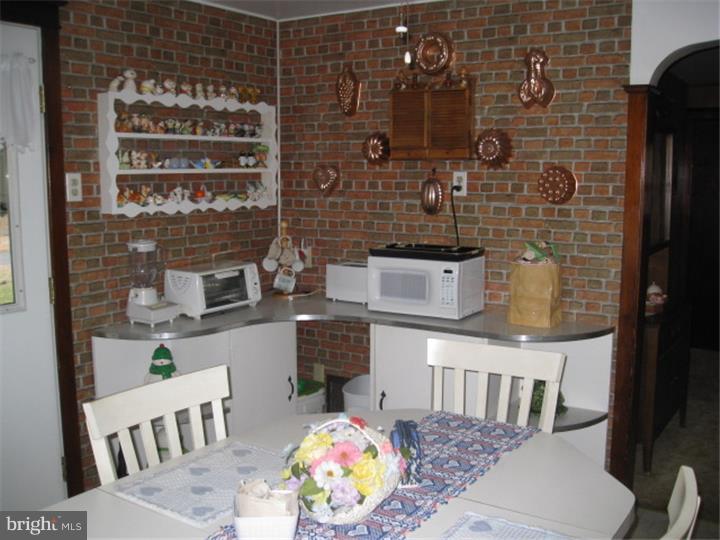 605 Fries Mill Road Williamstown, NJ 08094 - Photo 12 of 25 Kitchen