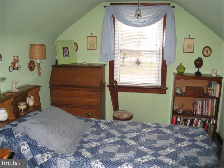605 Fries Mill Road Williamstown, NJ 08094 - Photo 19 of 25 Bedroom 2