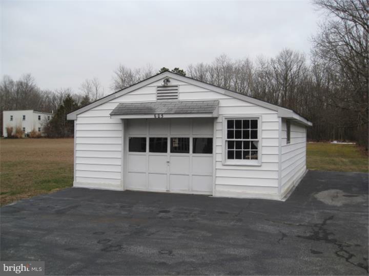 605 Fries Mill Road Williamstown, NJ 08094 - Photo 5 of 25 Garage