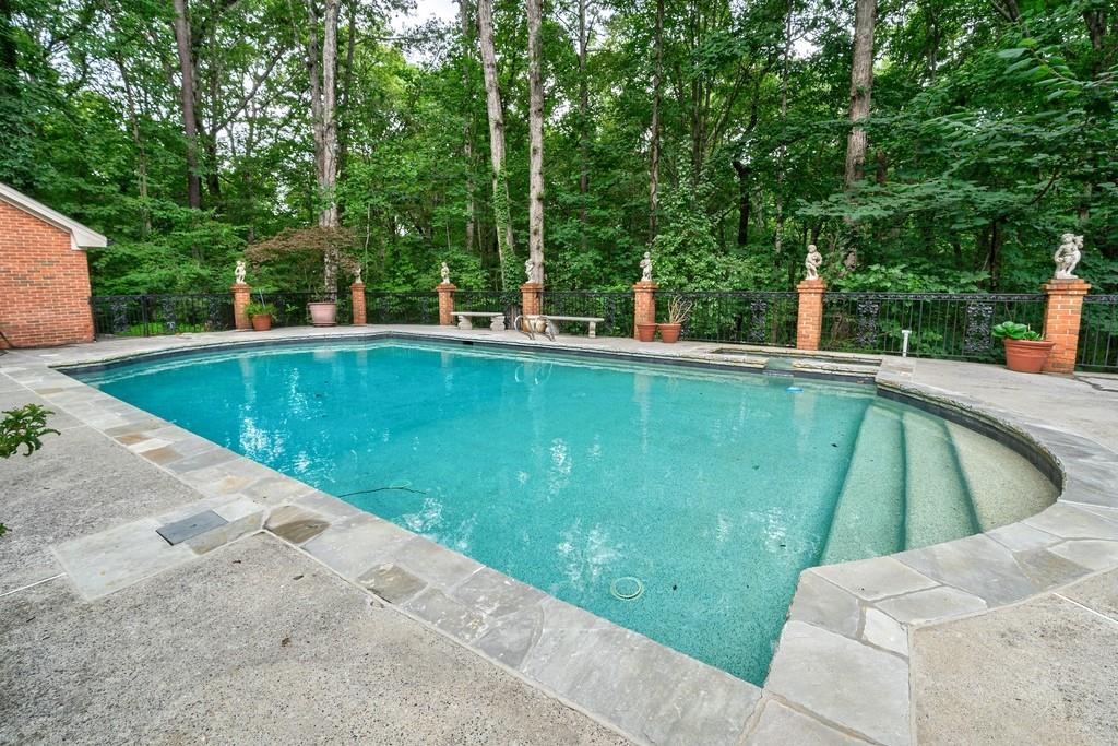 5715 Winterthur Lane Northwest Atlanta, GA 30328 - Photo 8 of 10