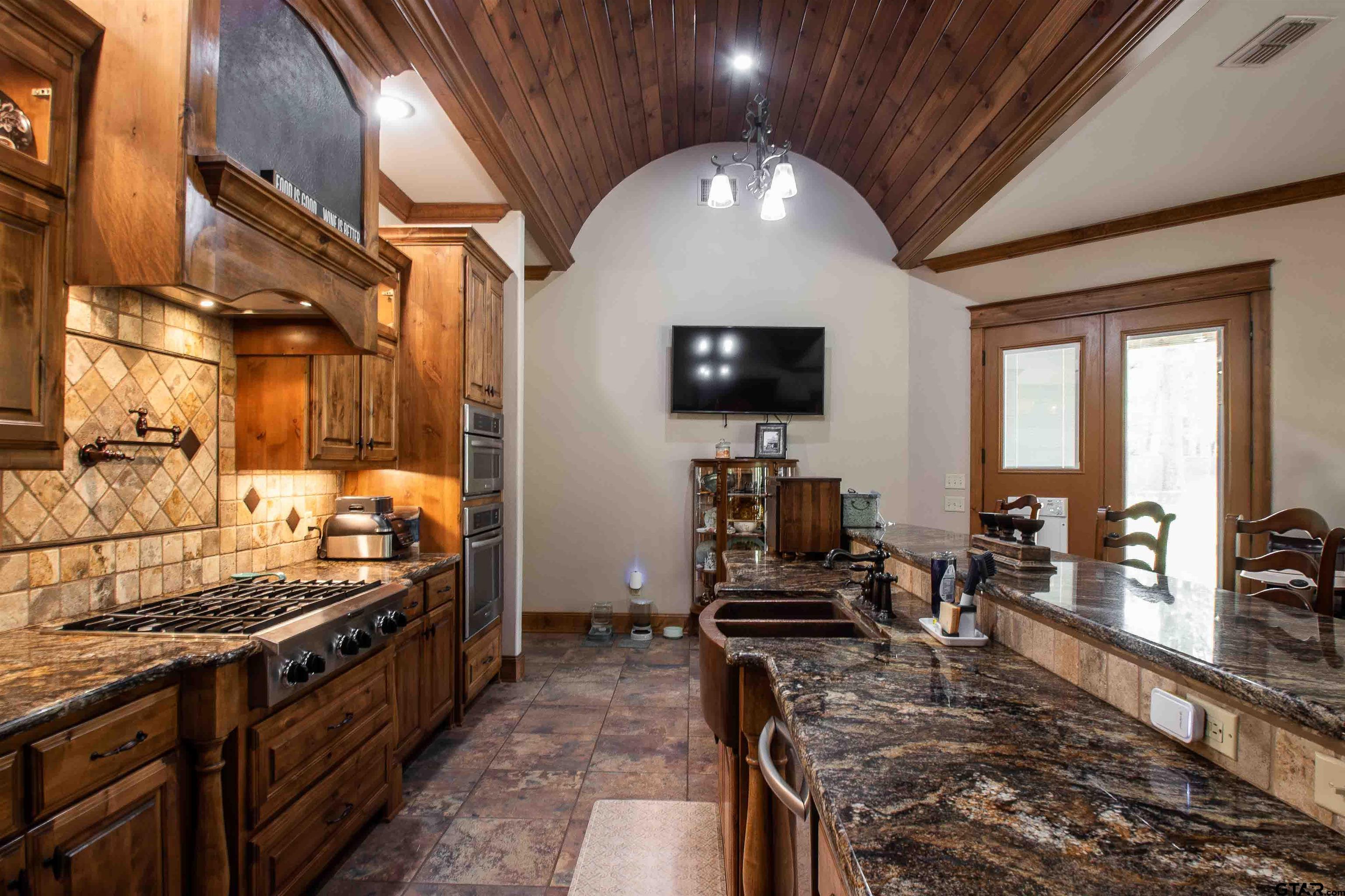 14647 County Road 2337 Tyler, TX 75707 - Photo 9 of 48