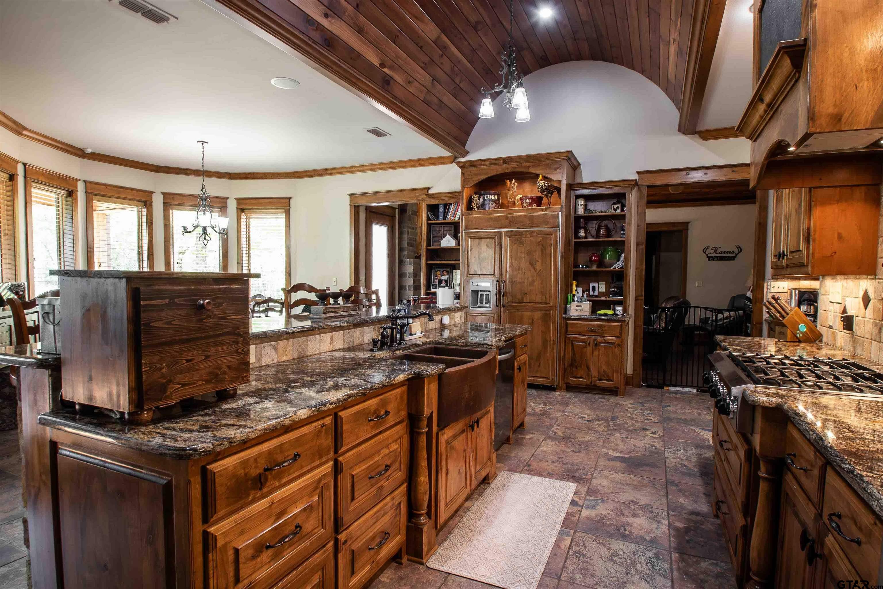 14647 County Road 2337 Tyler, TX 75707 - Photo 10 of 48