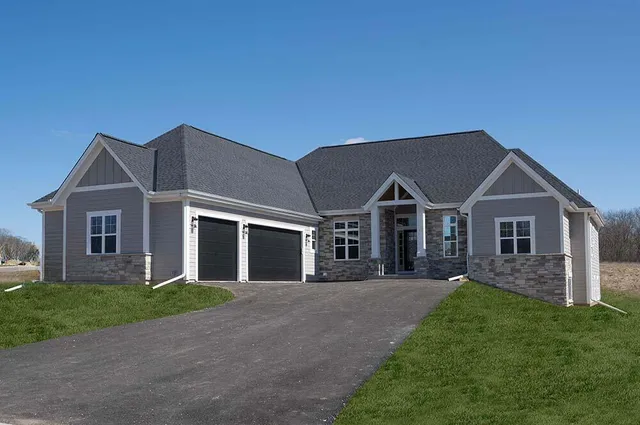 $974,900 | W214N6684 Fairview Drive, Menomonee Falls, WI 53051