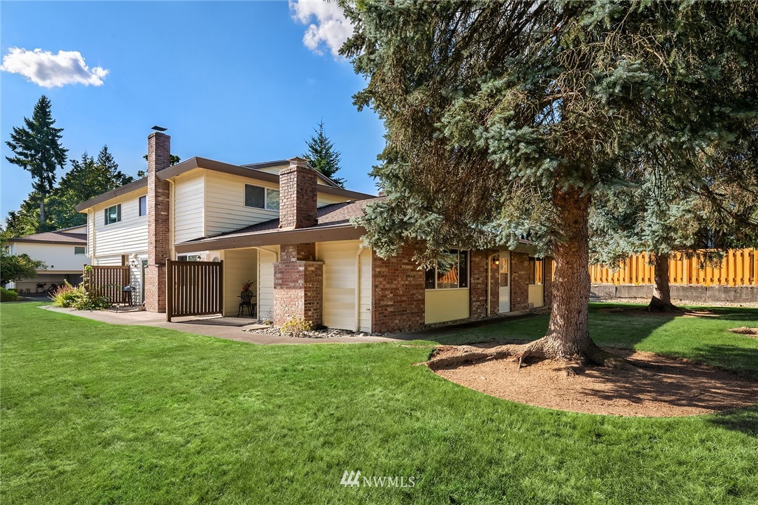 411 213th Place Southwest, Unit 12A Bothell, WA 98021 - Photo 2 of 14 Gallery Image 2