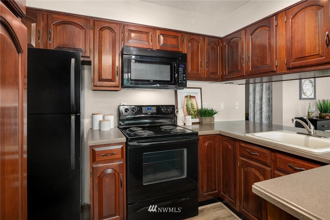 411 213th Place Southwest, Unit 12A Bothell, WA 98021 - Photo 9 of 14 Gallery Image 9