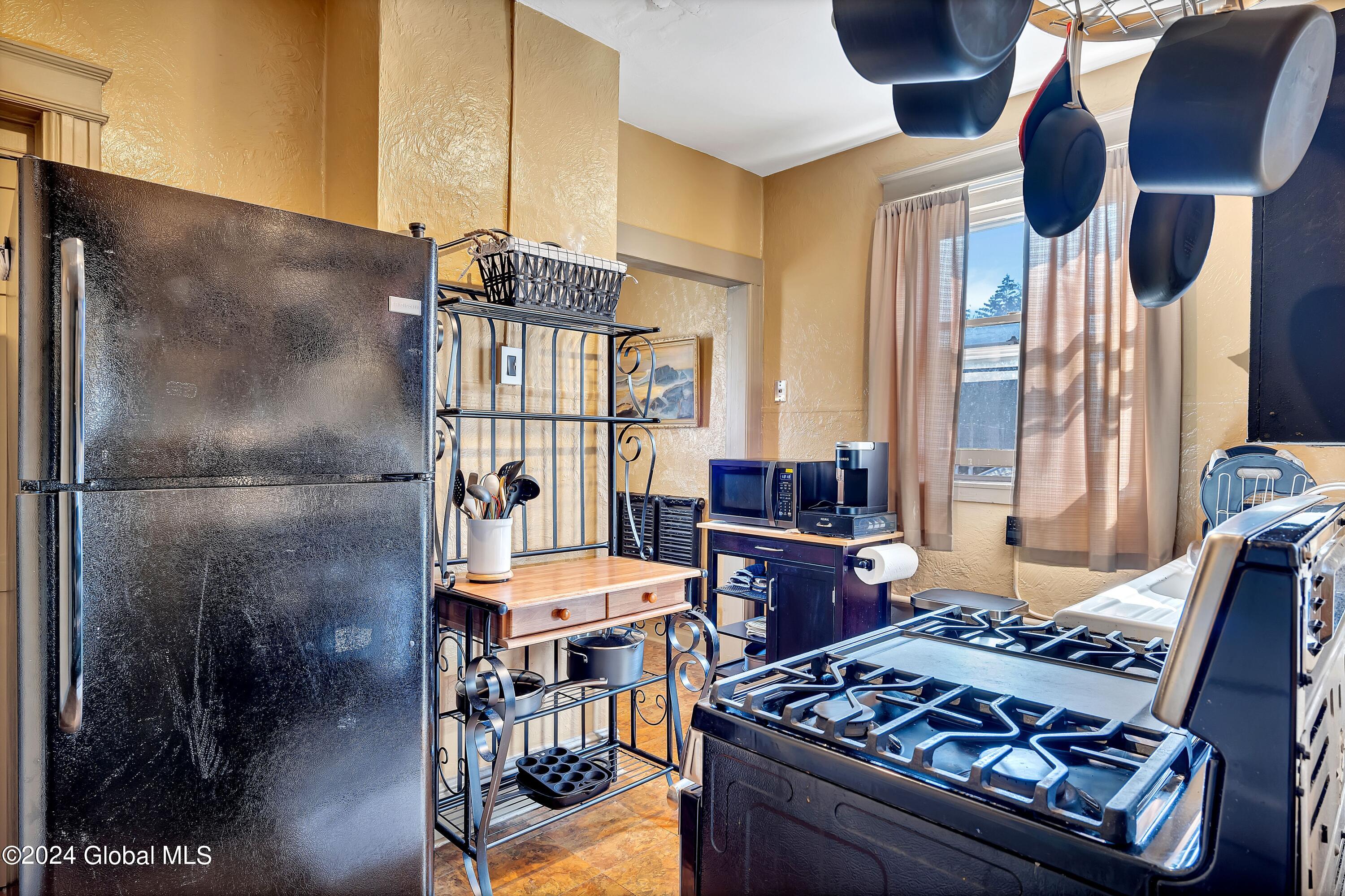 67 Manning Boulevard Albany, NY 12203 - Photo 17 of 28 5883DBED-DDF6-4BB9-8649-D9B55557489B