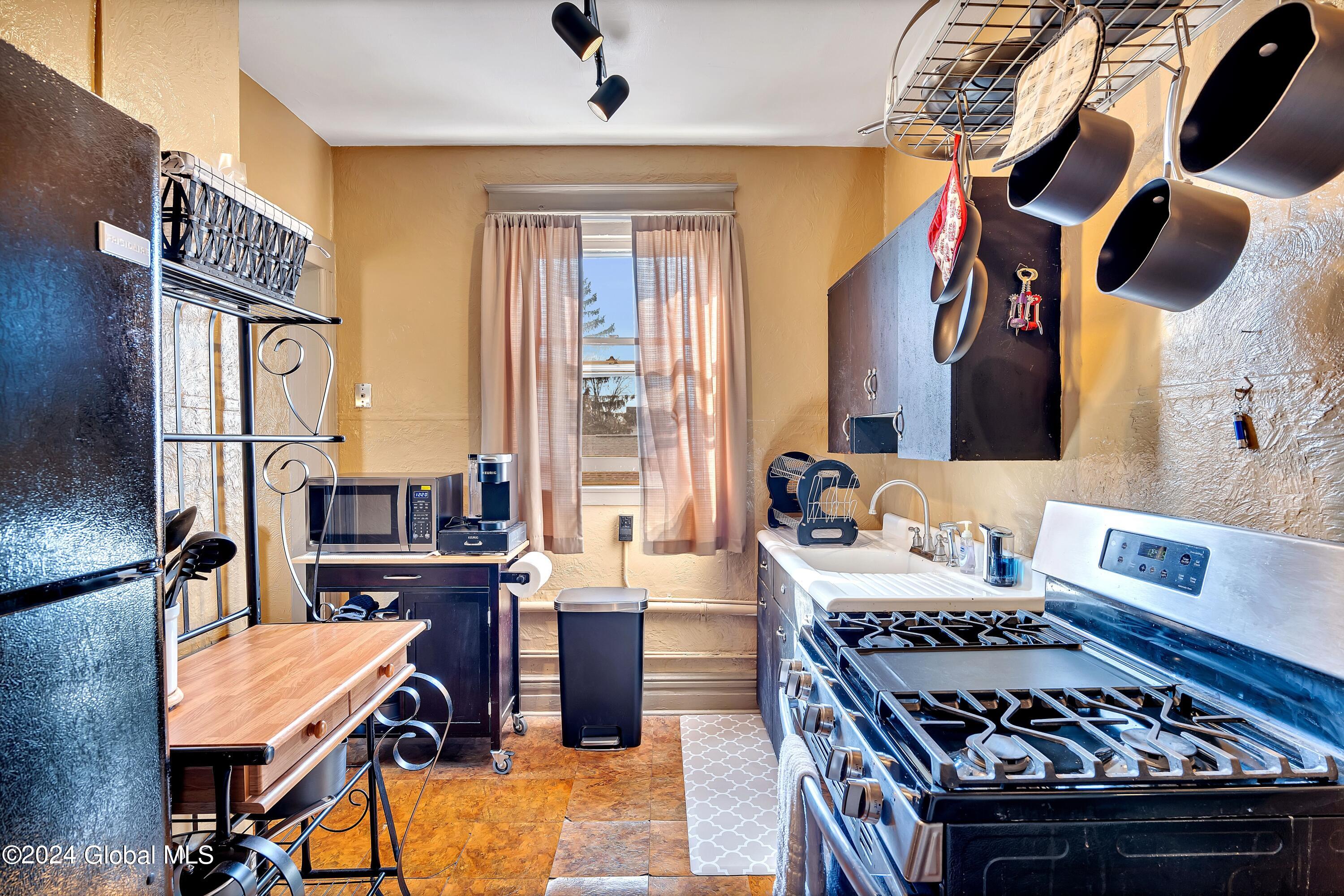 67 Manning Boulevard Albany, NY 12203 - Photo 18 of 28 EAF476FF-B92B-48D9-A8F5-04384B0C3E3B