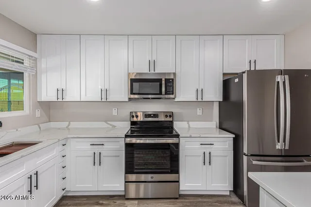 $2,250 | 9938 Willowcreek Circle, Sun City, AZ 85373