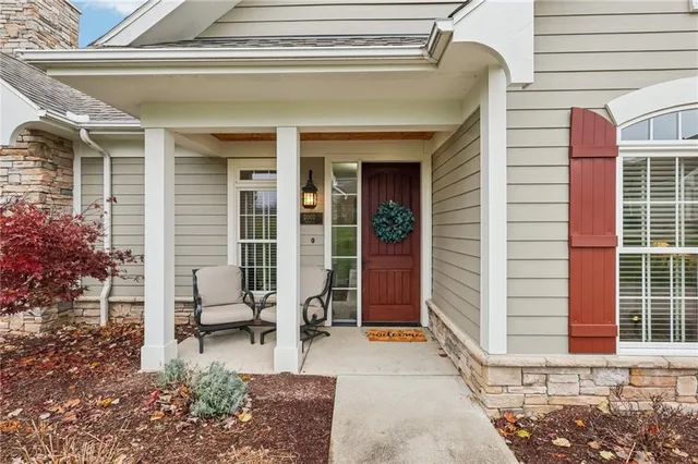a view of house with outdoor seating space