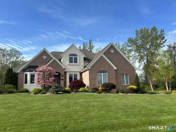 $865,000 | 5 Westmont Road, Wethersfield, CT 06109