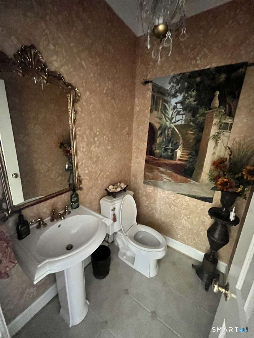 5 Westmont Road Wethersfield, CT 06109 - Photo 20 of 75