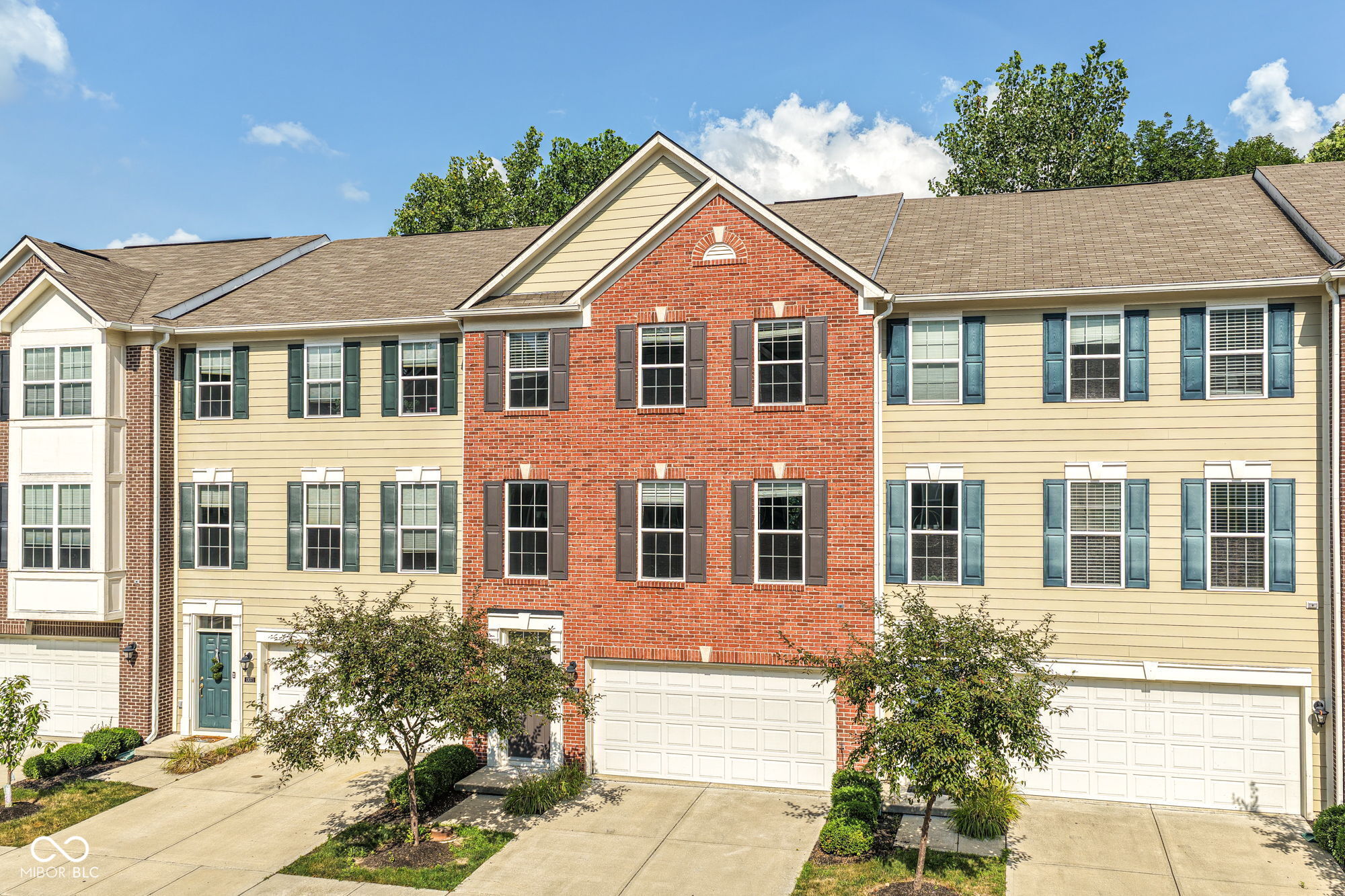 13069 Raritan Drive Fishers, IN 46038 - Photo 2 of 36 Gallery Image 2