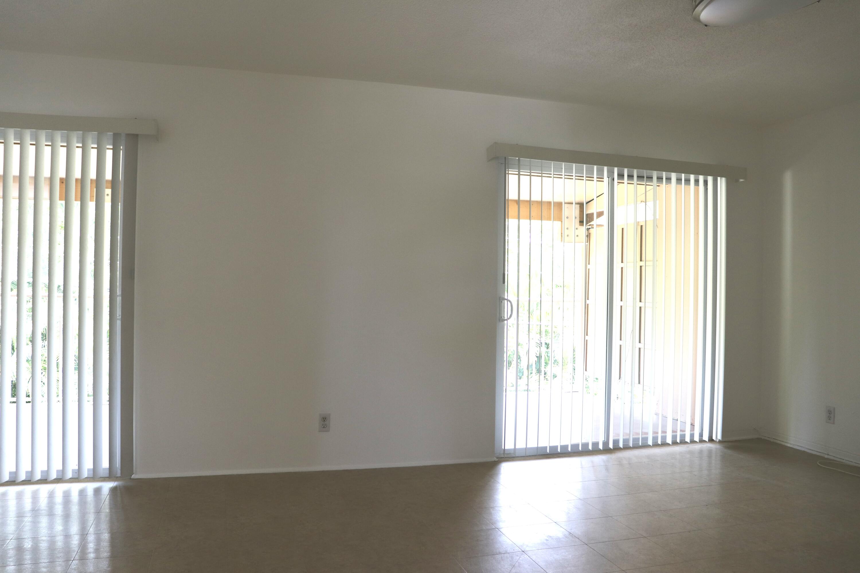 482 Southwest 9th Street, Unit 18 Boca Raton, FL 33432 - Photo 10 of 13 IMG_8093