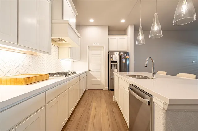 $350,000 | 2113 Winding Crk Circle, Fort Worth, TX 76008