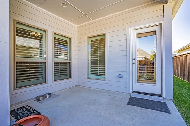 $370,000 | 2113 Winding Crk Circle, Fort Worth, TX 76008