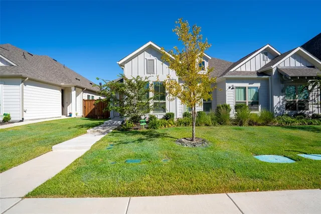 $350,000 | 2113 Winding Crk Circle, Fort Worth, TX 76008