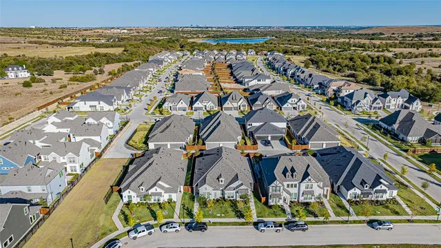 $370,000 | 2113 Winding Crk Circle, Fort Worth, TX 76008