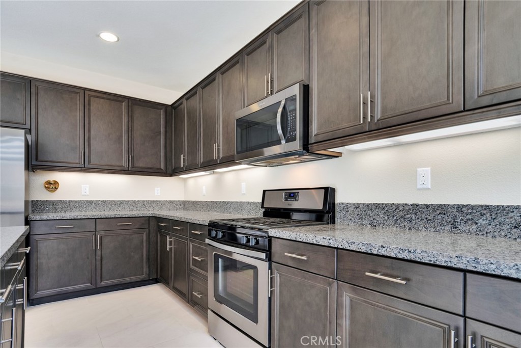 4959 Camarillo Lane Riverside, CA 92504 - Photo 8 of 20 Gallery Image 8