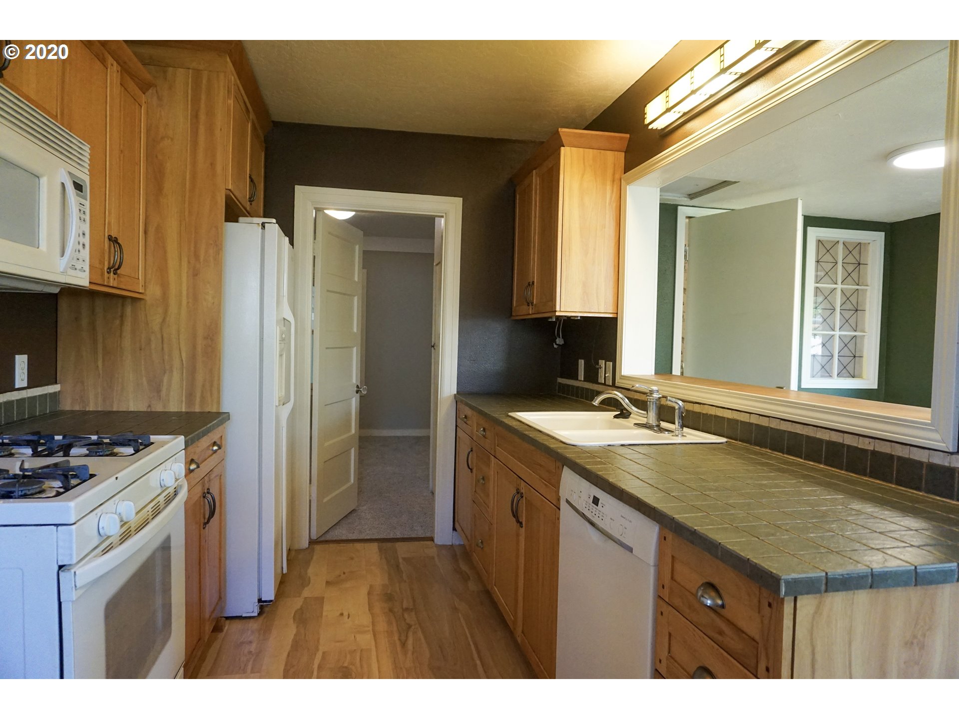 1166 Water Street Springfield, OR 97477 - Photo 15 of 31