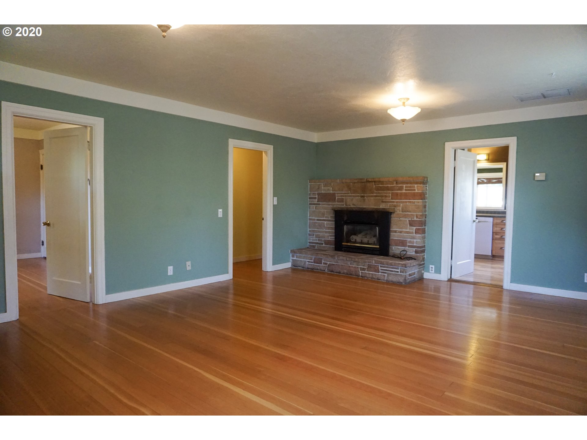 1166 Water Street Springfield, OR 97477 - Photo 19 of 31