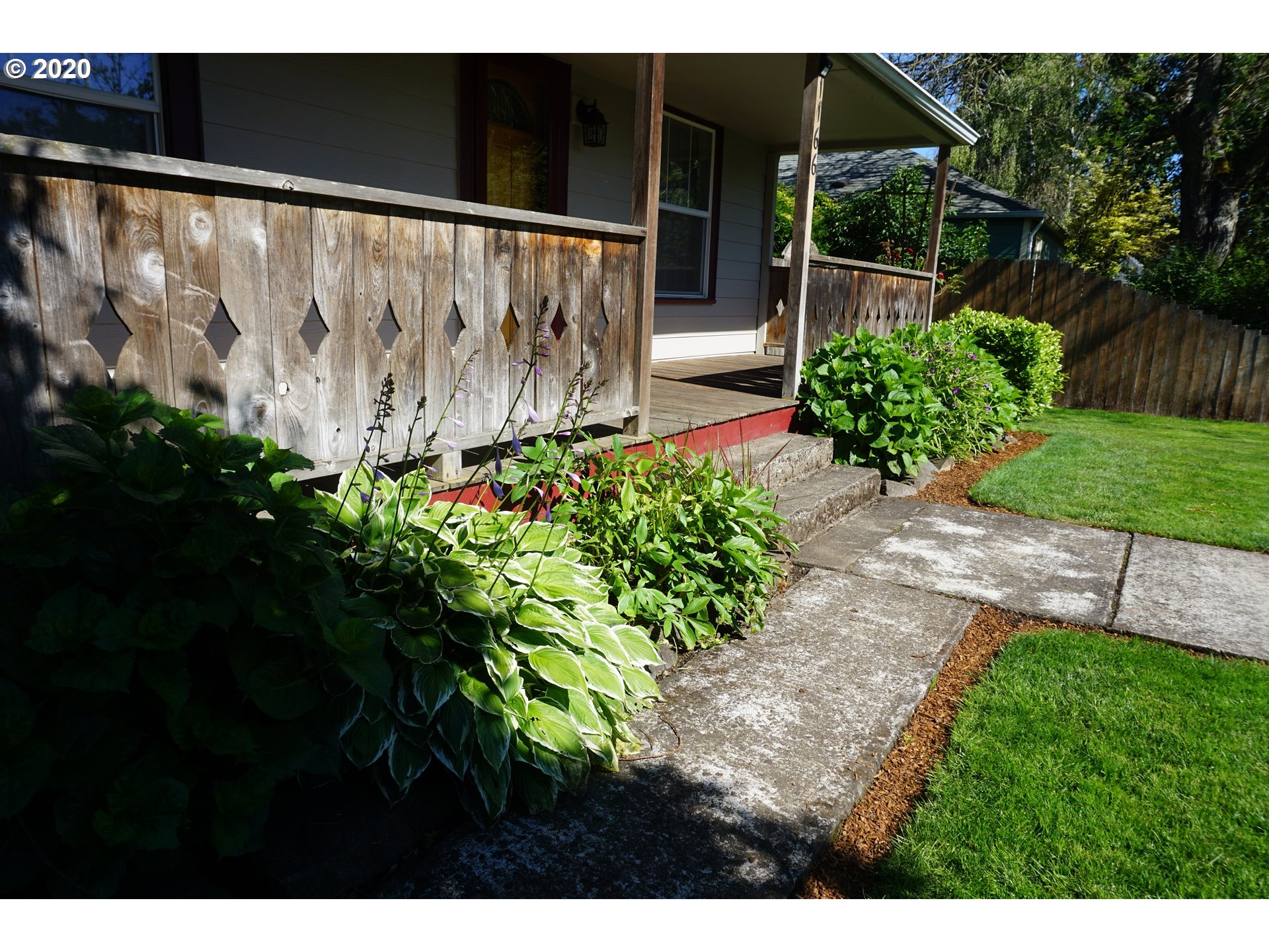 1166 Water Street Springfield, OR 97477 - Photo 3 of 31