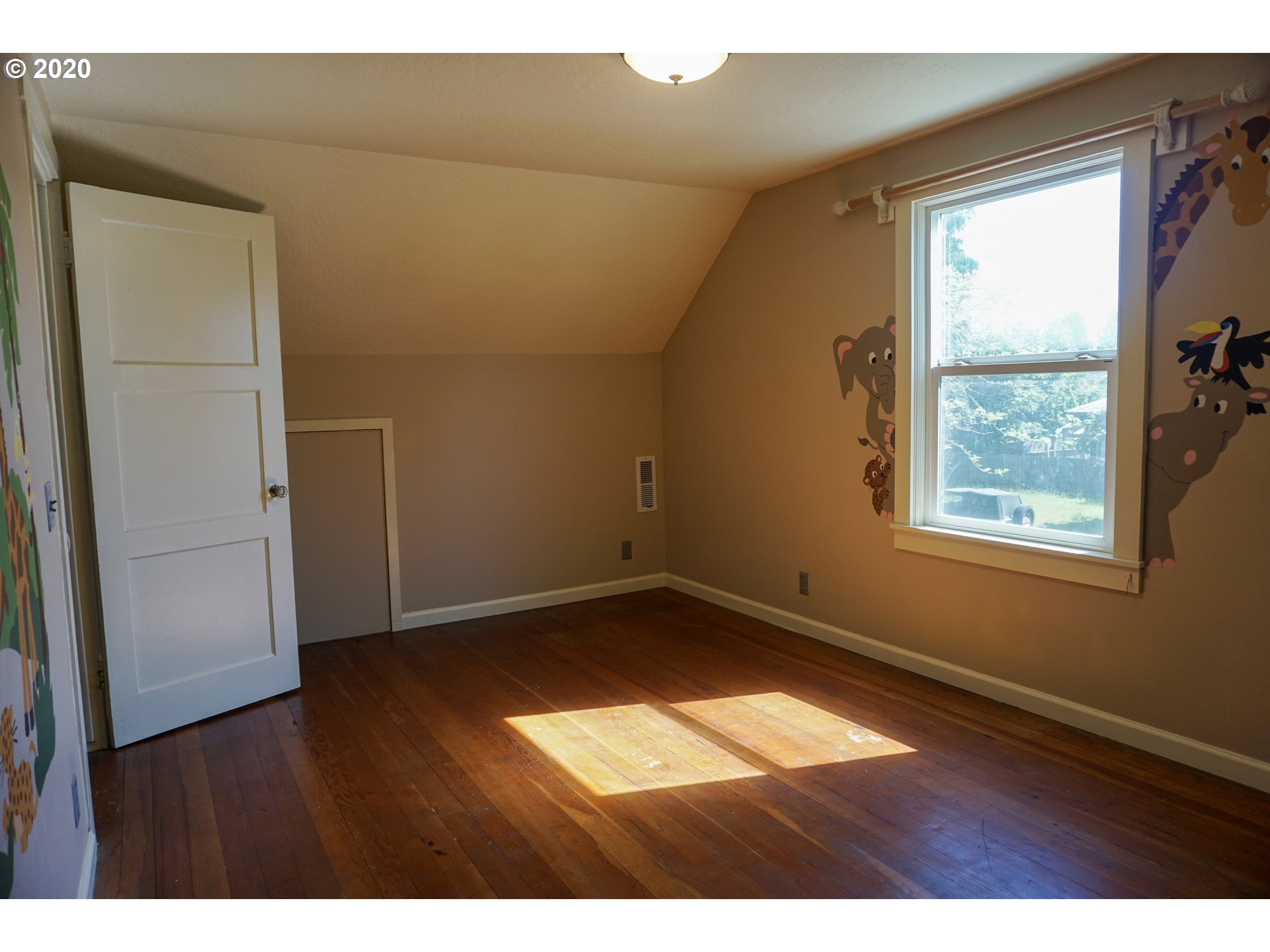1166 Water Street Springfield, OR 97477 - Photo 25 of 31