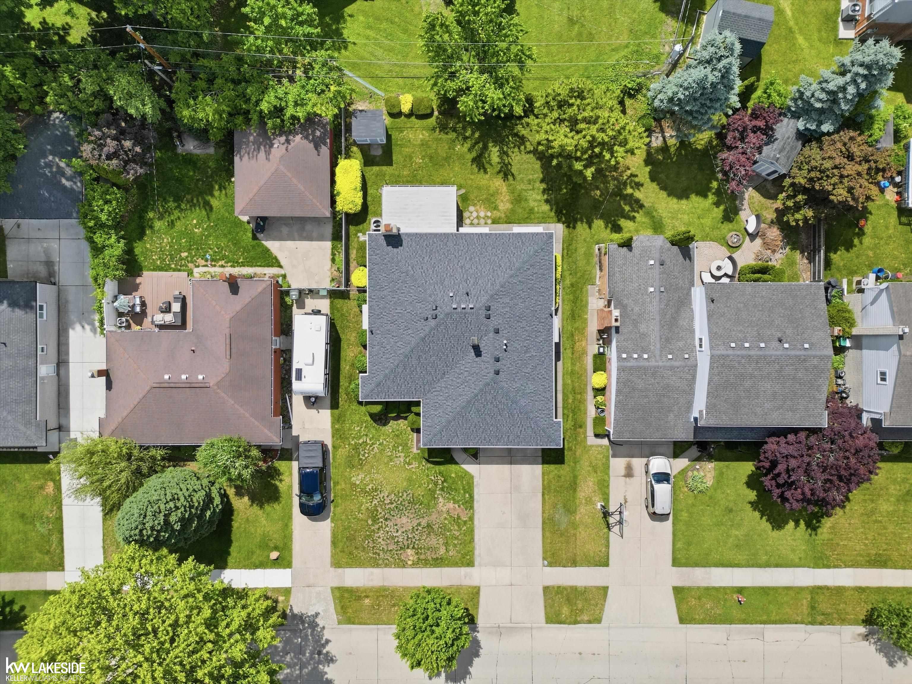 34265 Greentrees Road Sterling Heights, MI 48312 - Photo 5 of 41