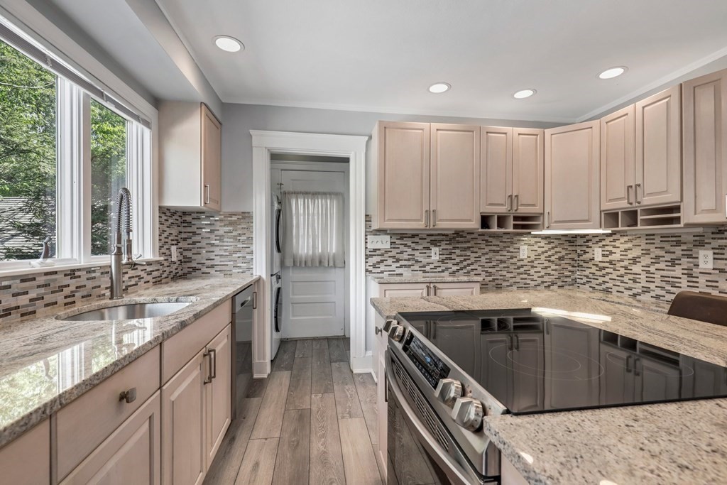 69-71 Carleton Road Belmont, MA 02478 - Photo 9 of 40 Gallery Image 9