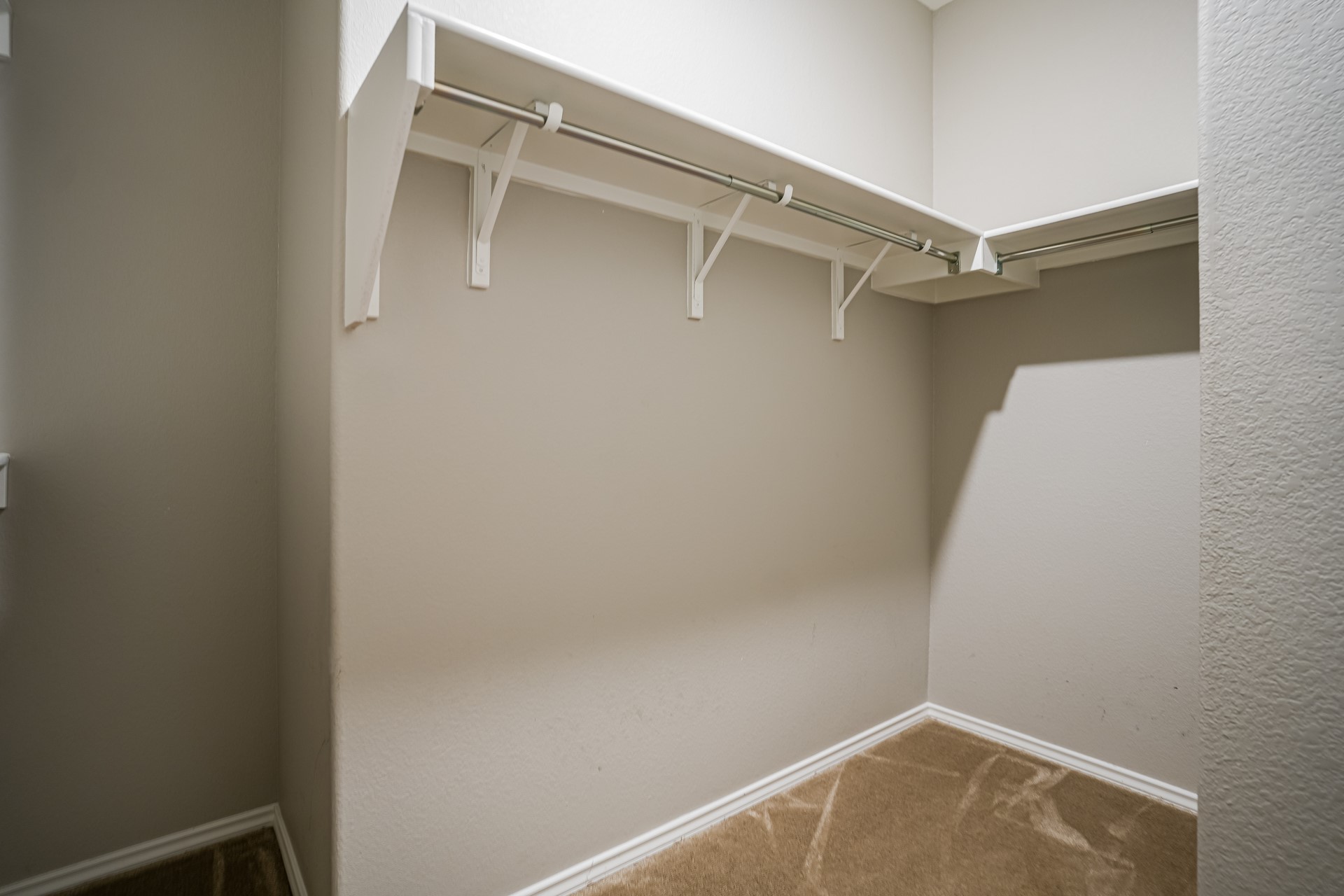 17313 Crazy Arm Road, Unit 233 Round Rock, TX 78664 - Photo 12 of 20 Large walk-in closet