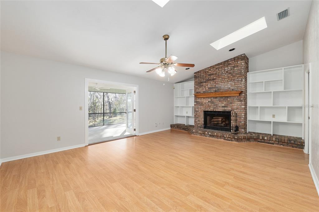 10123 Southwest 2nd Place Gainesville, FL 32607 - Photo 3 of 64