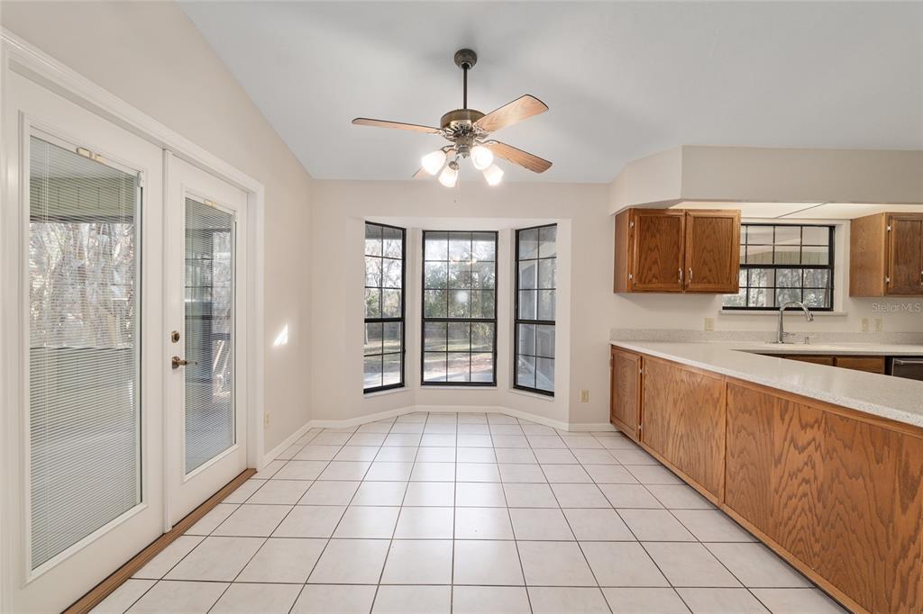 10123 Southwest 2nd Place Gainesville, FL 32607 - Photo 4 of 64