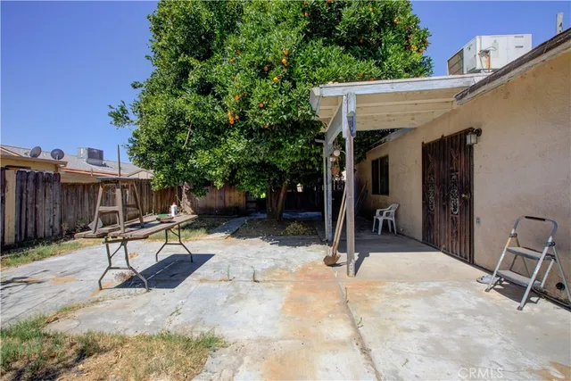 $360,000 | 2064 Glenmoor Place, Livingston, CA 95334